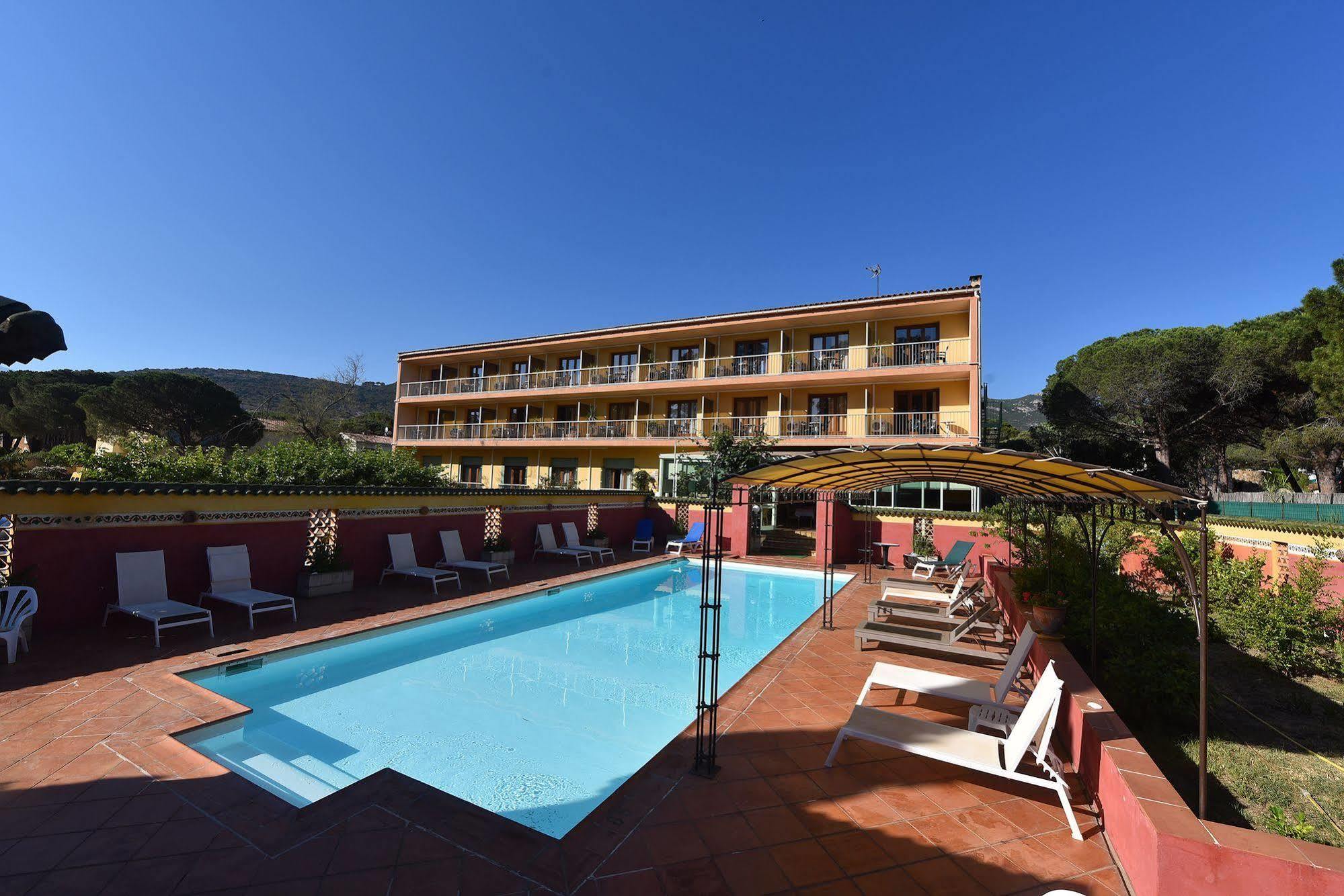 Hotel Cyrnea Calvi  Dış mekan fotoğraf