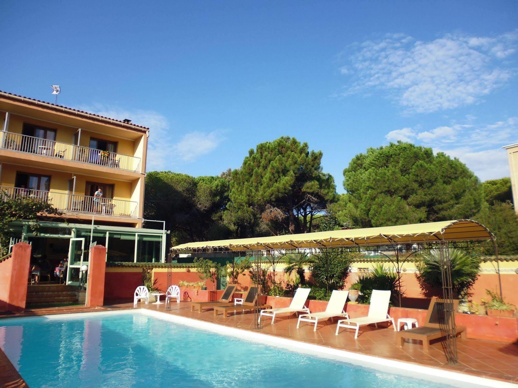 Hotel Cyrnea Calvi  Dış mekan fotoğraf
